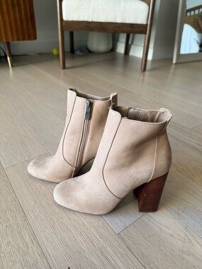 Steve Madden Women’s Beige Block Heel Ankle Boots